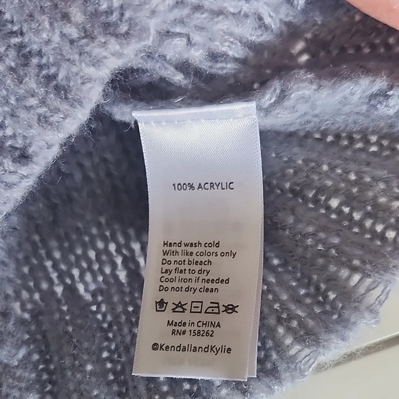 Kendall & Kylie Light Gray Knit Crop Tops - Picture 4 of 7